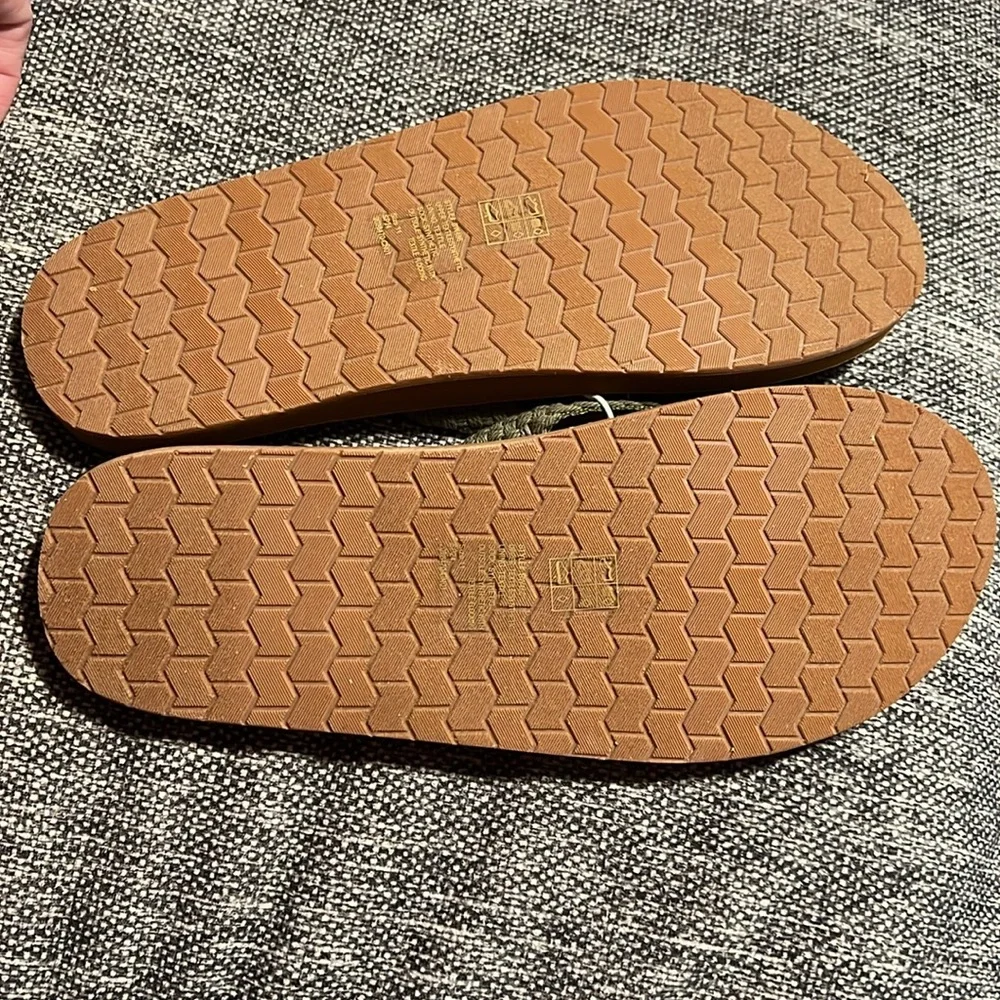 NWT J Crew Braided Strap Flip Flops